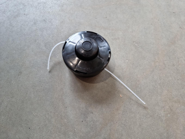 Zipper Maschinen Ersatzteil passend zu ZI-MOS145J Fadenspule