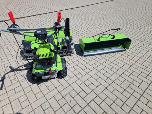 Zipper Maschinen Kehrmaschine ZI-KM1000 Kehrmaschine inkl. Staub- und Schneeschild